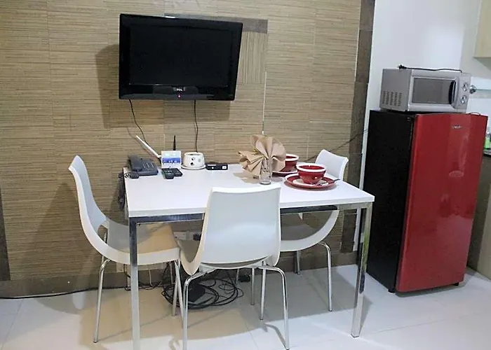 Chateau Elysee A3 Near Airport Wifi Kitchen 酒店 *